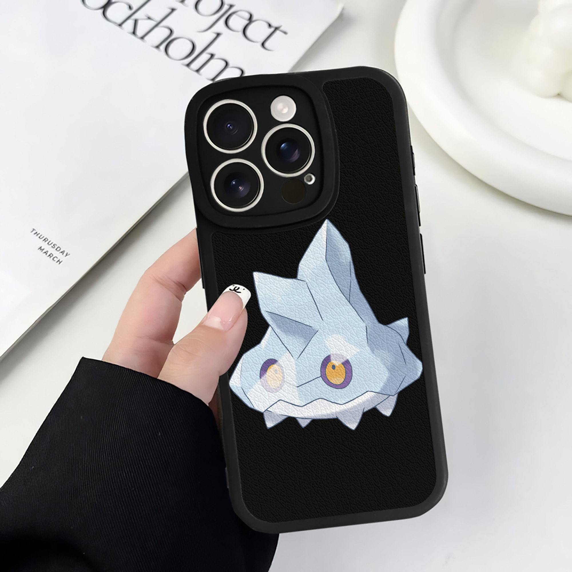 （画像用） ポケットモンスター Pokémon 【iPhone 16シリーズ対応】シリコンスマホケース（レザー調） 材質：シリコン